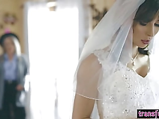 shemale fucked by huge finger toy (mr. hankeys toys)