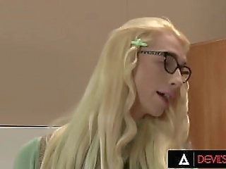 hot tranny babe getting fucked anally by a shemale