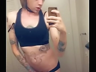 yoga girl loves showing her body