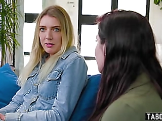 free use sex with shemale therapist jade venus during a session she had