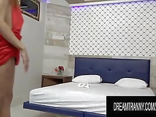 skinny ts ariel oberlin has her asshole destroyed by a thick machine cock