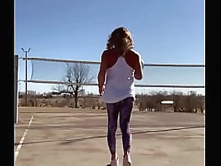 staci onit pisses in public