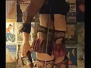 des bites toute la nuit pour lea la sale chiennasse