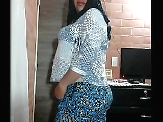 big dick shemale evelyn frazao strokes it well